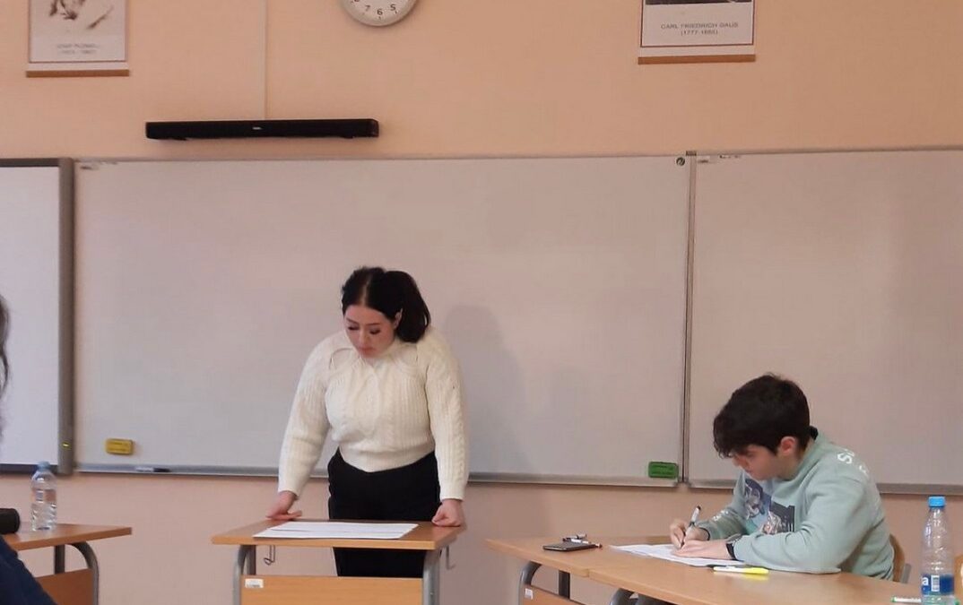 NAŠI DEBATERJI ODLIČNI V MARIBORU