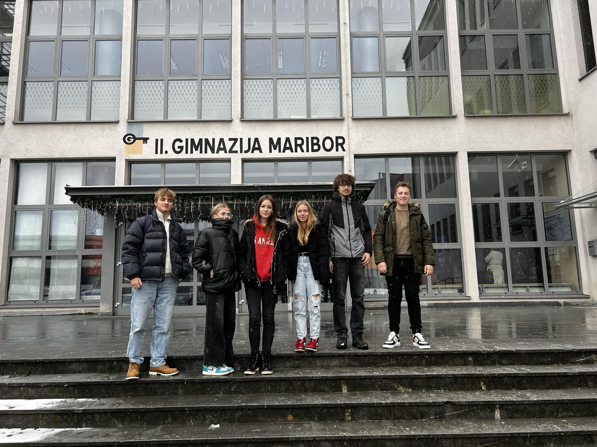 Debaterji Ekonomske šole Murska Sobota uspešni na debatnem turnirju v Mariboru Debaterji Ekonomske šole Murska Sobota uspešni na debatnem turnirju v Mariboru