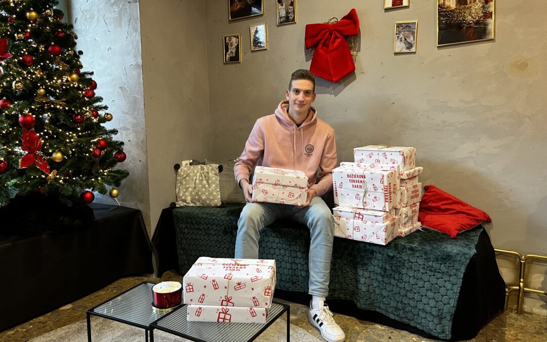 Postali smo Božičkovi pomočniki in osrečili 7 otrok