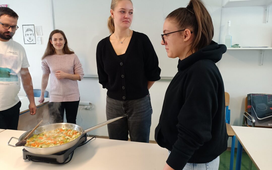Projektno sodelovanje dijakov z zdravstveno stroko