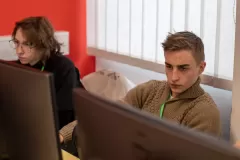 Ekipa-GO-UM-med-tekmovanjem-Sinja-Greiner-in-Serhii-Shovheniuk-