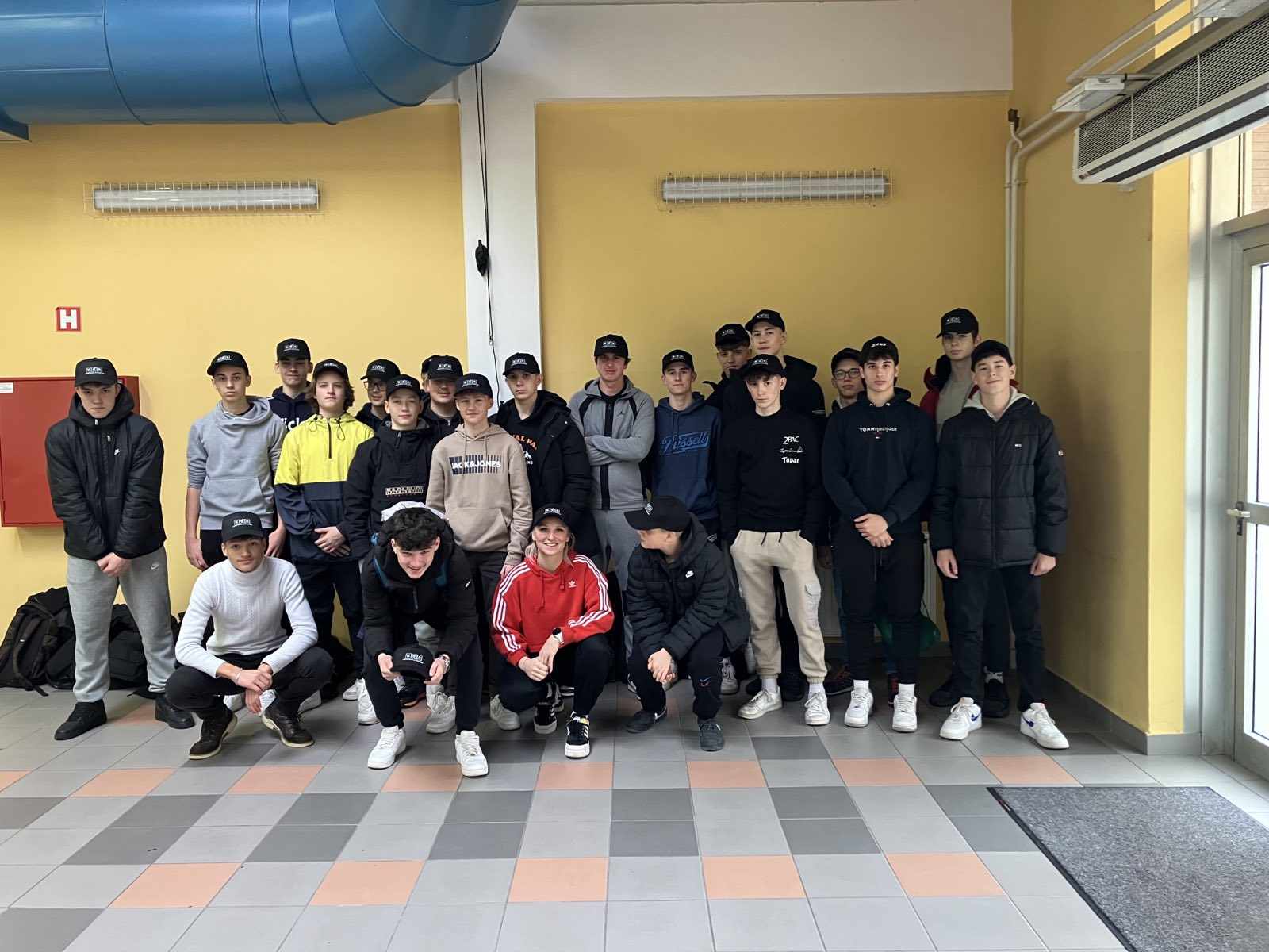 E1B v novih kapah