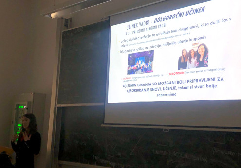 Klara pripoveduje o pozitivnih učinkih gibanja na naše telo.