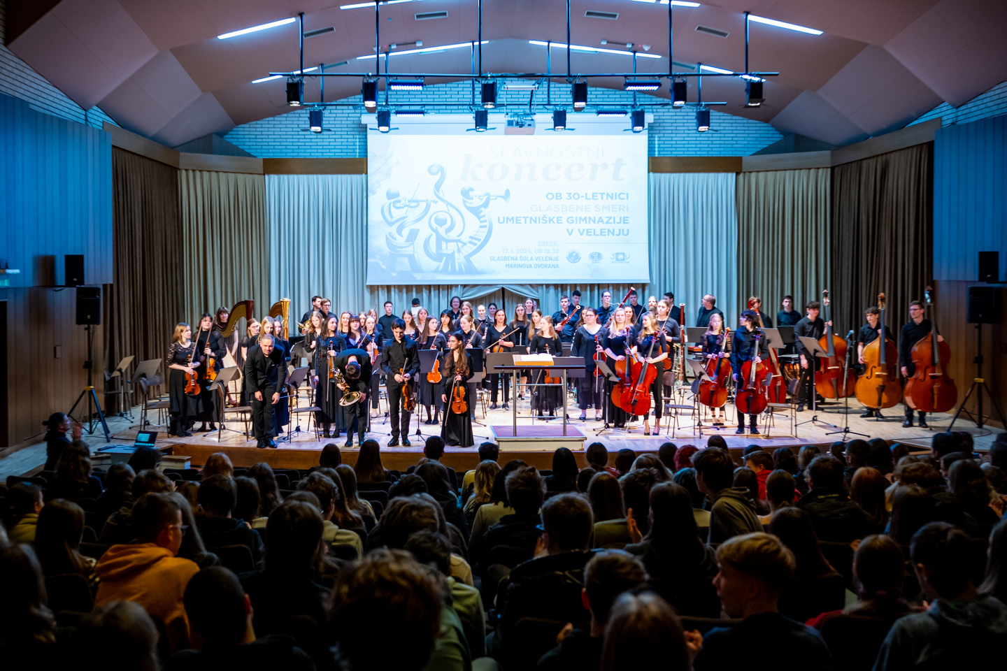 Slavnostni koncert ob 30-letnici glasbene smeri umetniške gimnazije Slavnostni koncert ob 30-letnici glasbene smeri umetniške gimnazije
