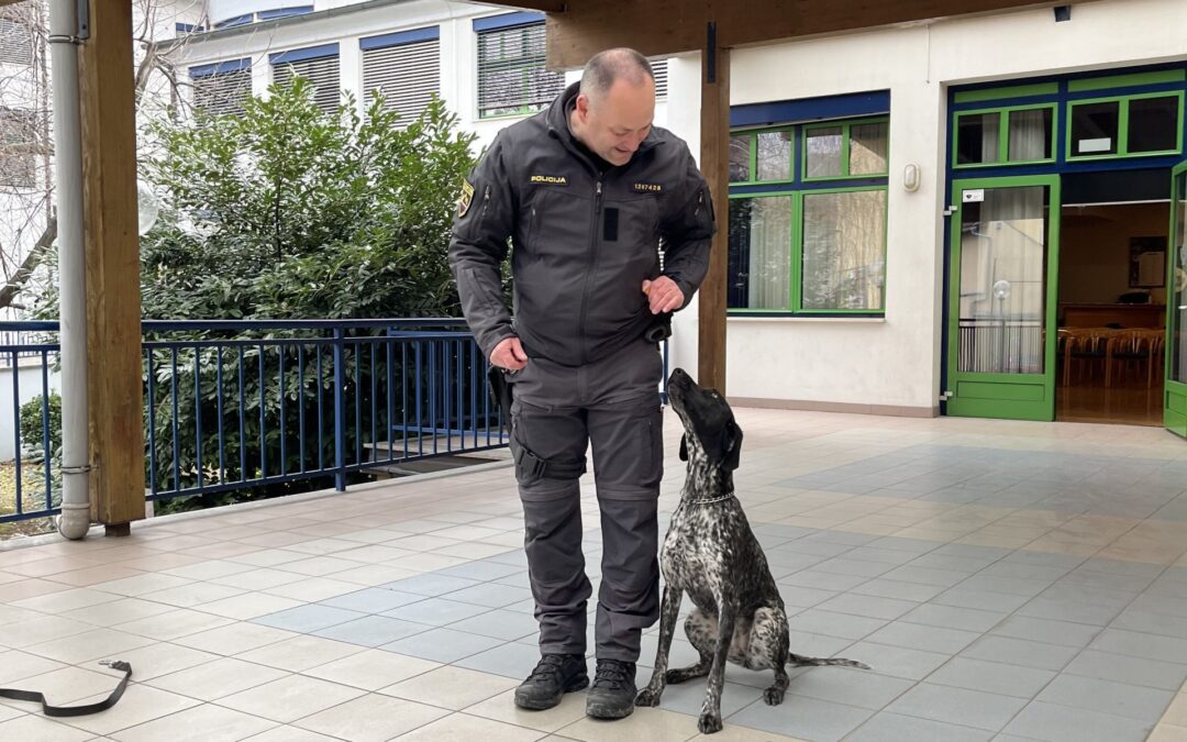 Policisti na obisku