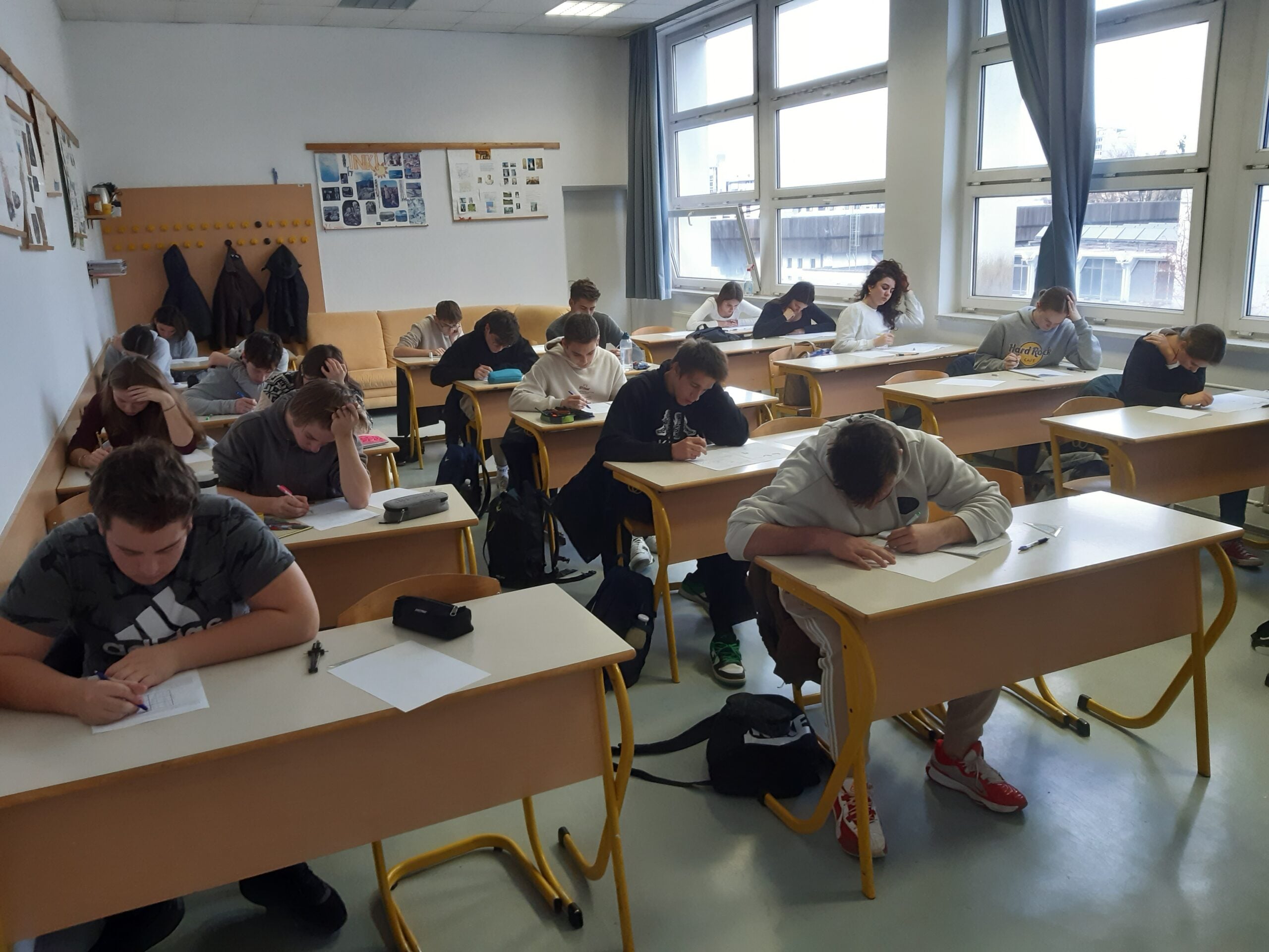 Rezultati tekmovanja iz razvedrilne matematike