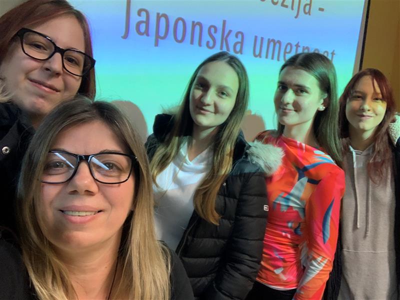 ” Med nebom in zemljo” _ Raziskovanje Japonske Haiku poezije