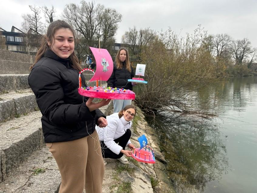 Predstavitveni spot naših dijakinj za projekt Več znanja za več turizma