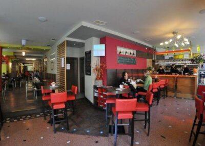 Dvorni bar