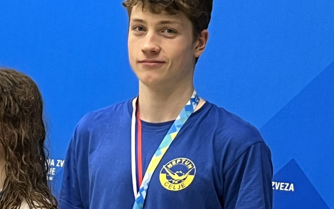 Mladi plavalni talent Julijan Pevec blestel na državnem prvenstvu