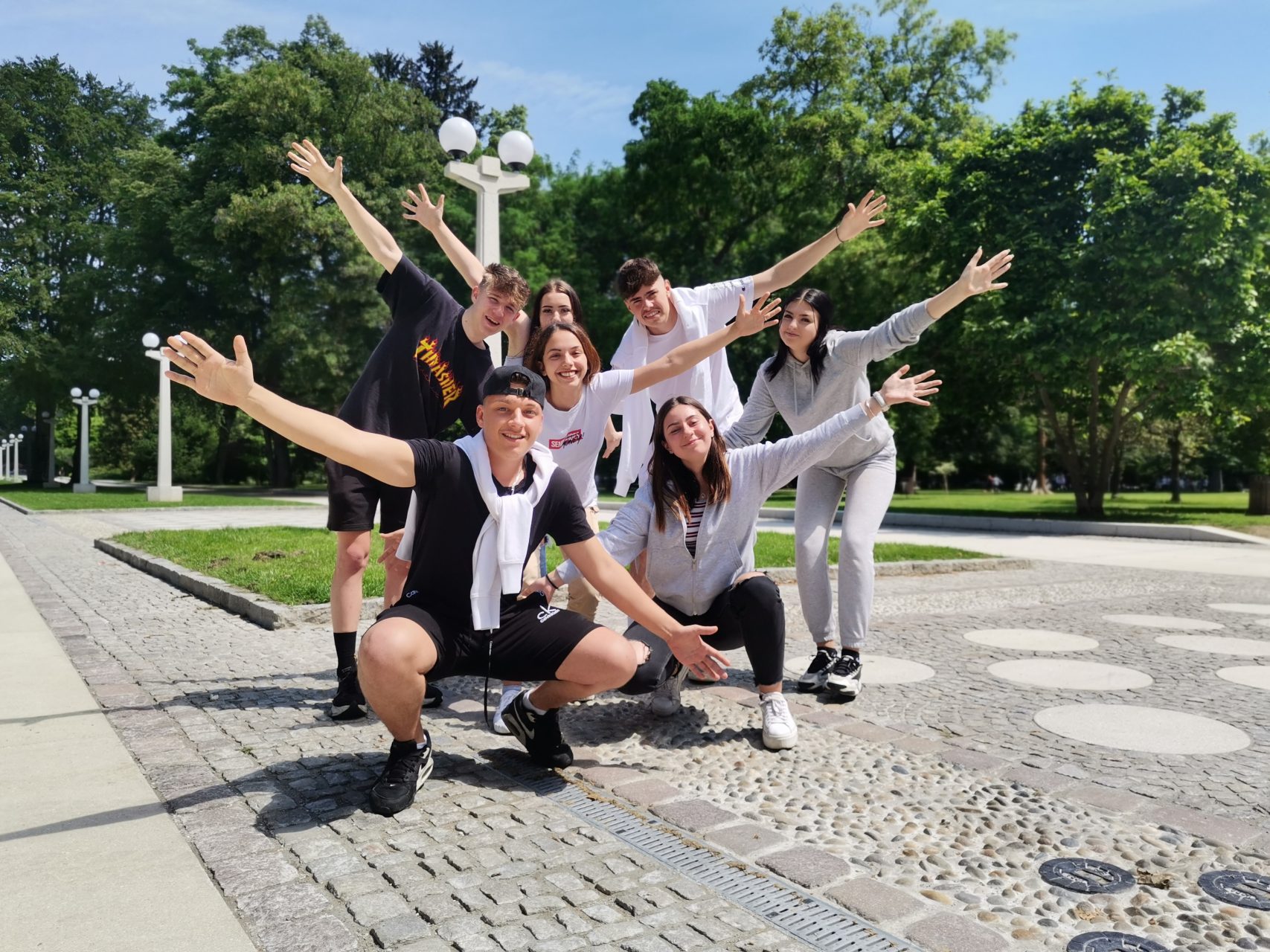 Razglasitev najboljših prispevkov natečaja “Prijateljstvo brez meja” Razglasitev najboljših prispevkov natečaja “Prijateljstvo brez meja”