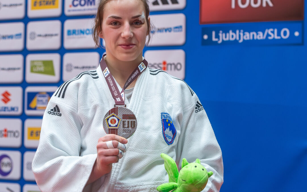 Nika Tomc odlična druga na evropskem pokalu v judu v Ljubljani