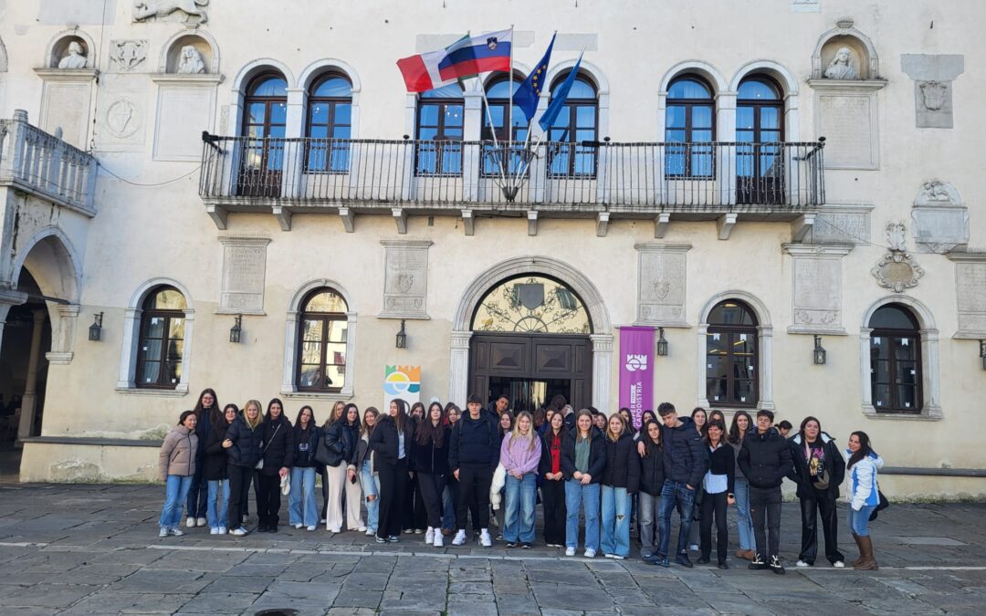 Dijaki iz Poljske, Španije in Švedske na Erasmus+ obisku