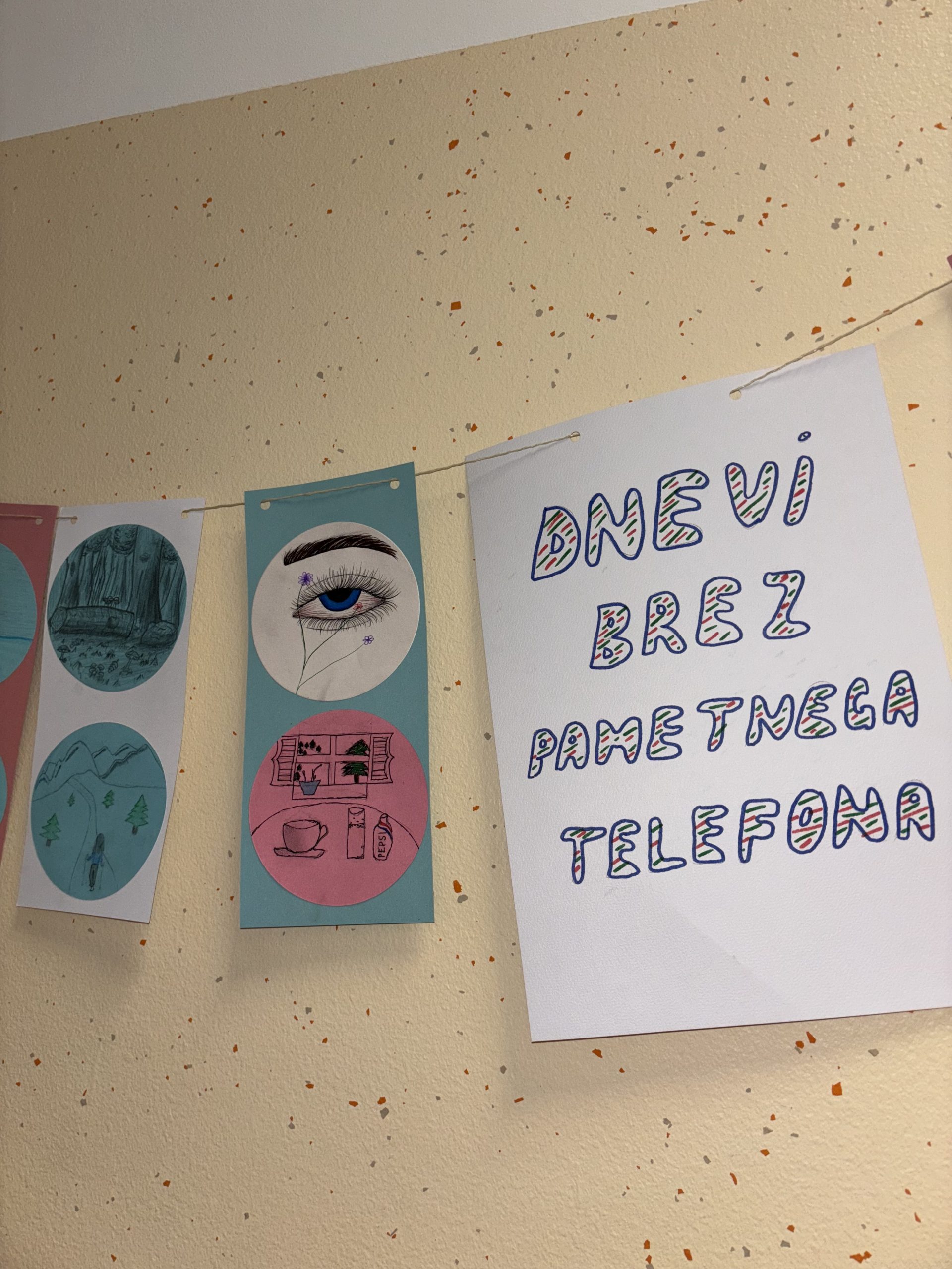 Ob dnevih brez pametnega telefona Ob dnevih brez pametnega telefona