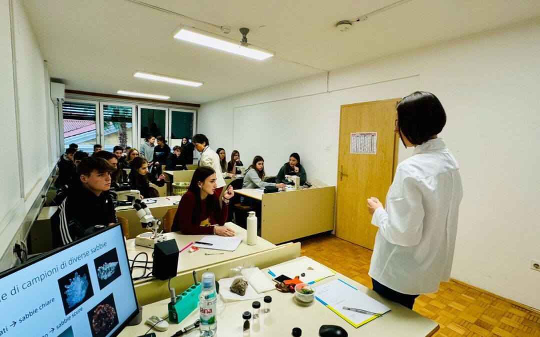 Laboratorio su microplastiche e metalli pesanti – visita delle docenti di Buie