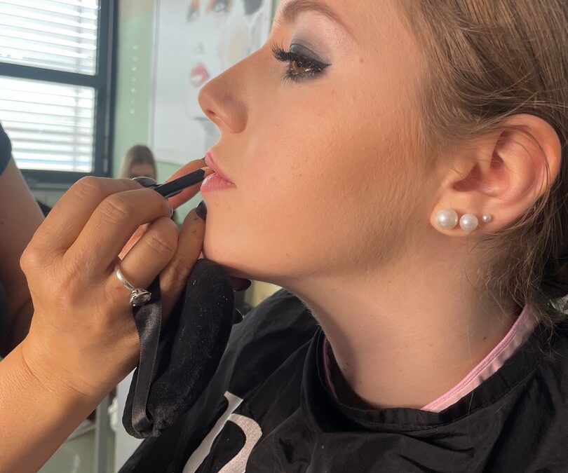 PREDSTAVITEV SMOKEY EYE LIČENJA