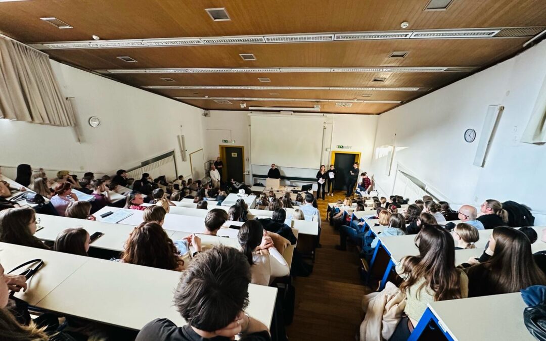 Zlato in srebrno priznanje na državnem tekmovanju iz sociologije
