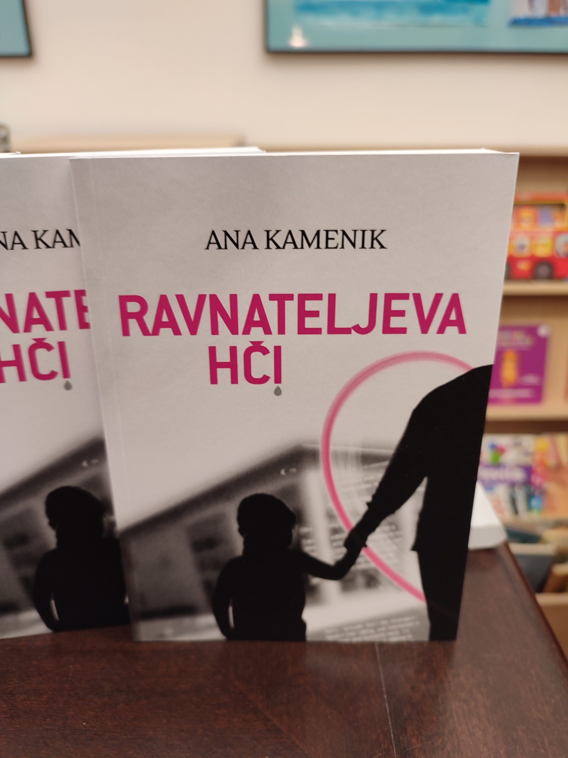 Literarni večer z Ano Kamenik