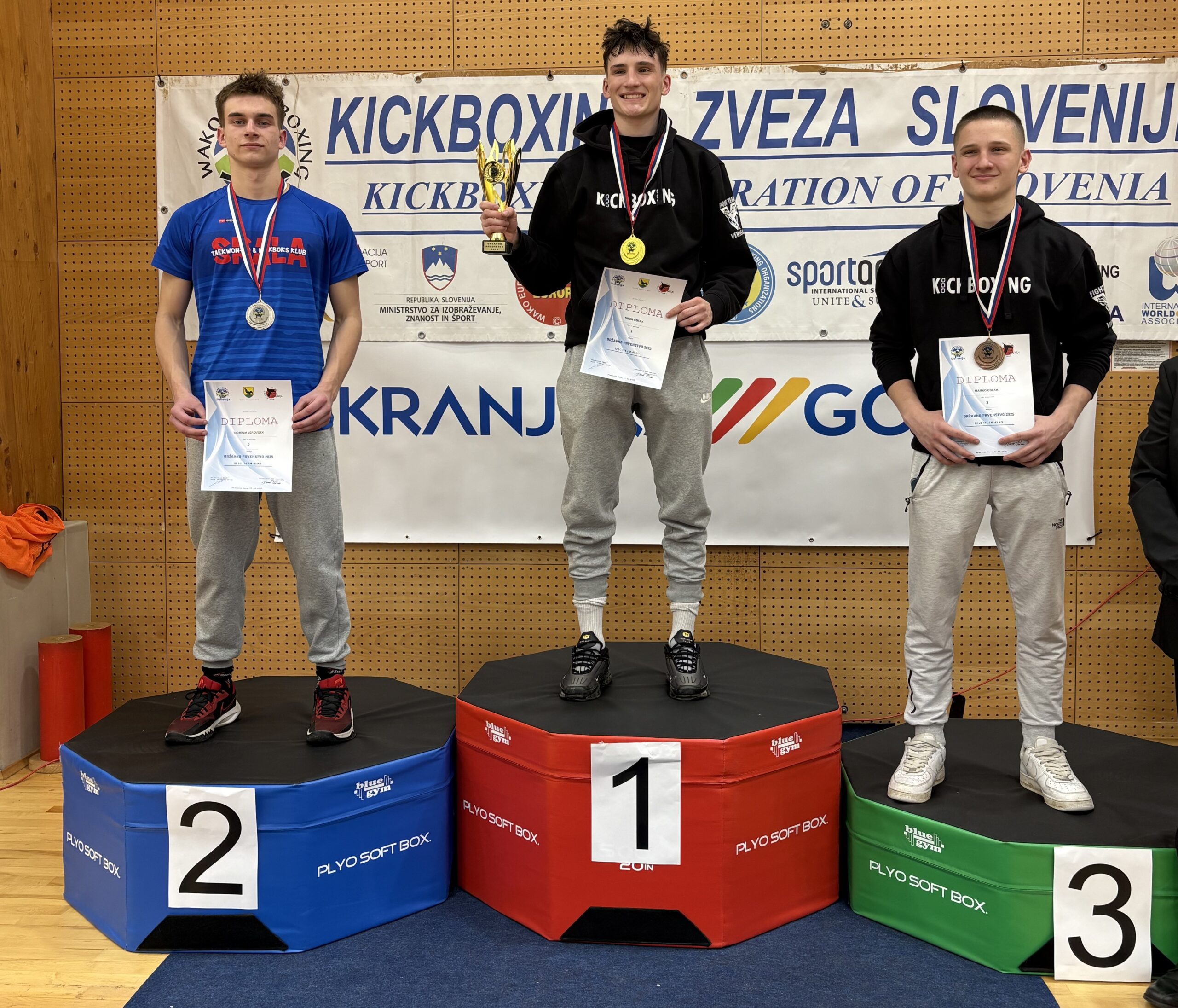 Srebrna medalja za Dominika Jerovška na državnem prvenstvu v kikboksu🥈