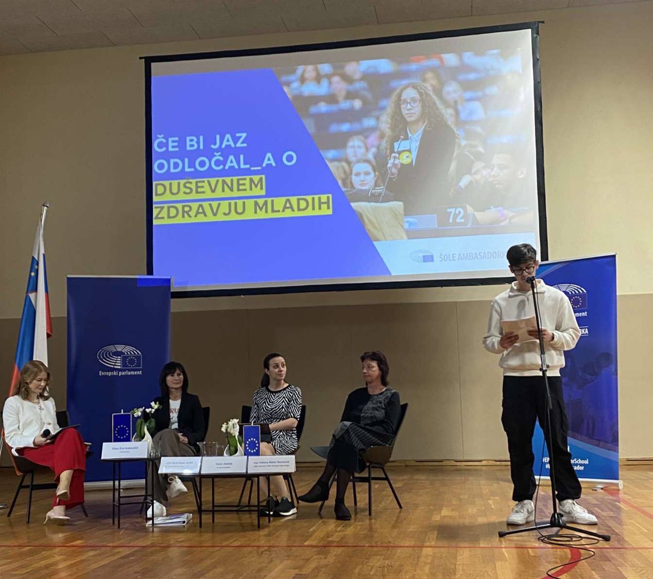 Mladi ambasadorji na razpravi Če bi jaz odločal_a