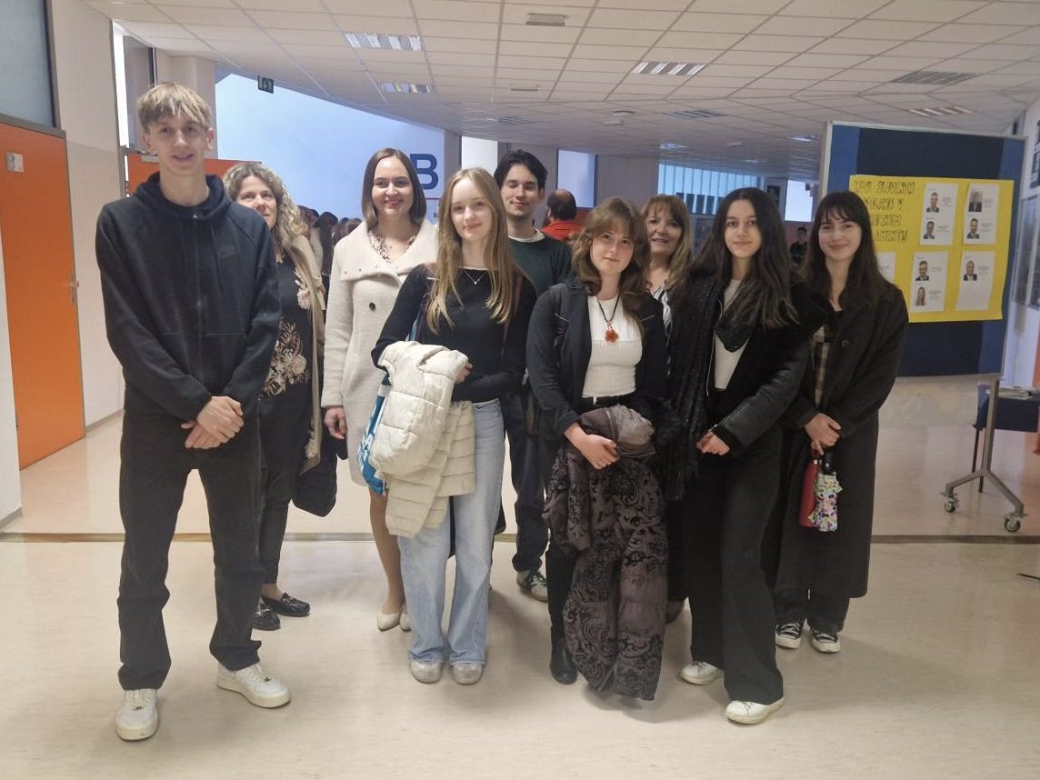 Raziskovalci prvi na regijskem srečanju Mladi za Celje Raziskovalci prvi na regijskem srečanju Mladi za Celje