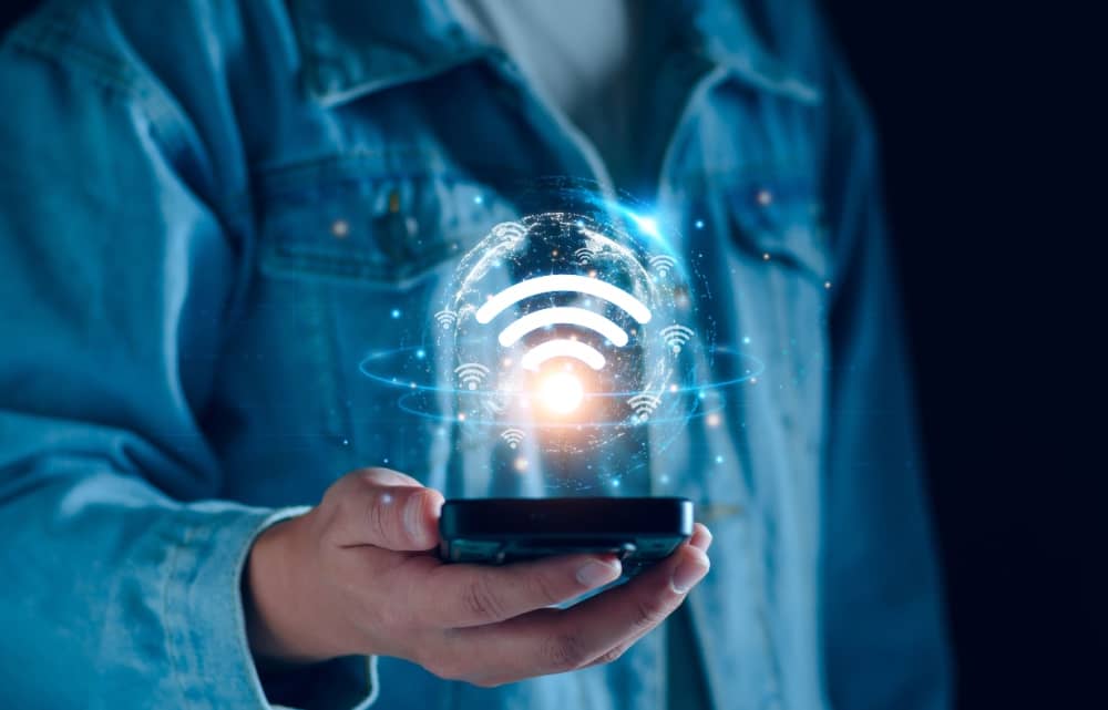 DIGITALNO ONESNAŽEVANJE – NEVIDNI IZZIV SODOBNEGA ČASA