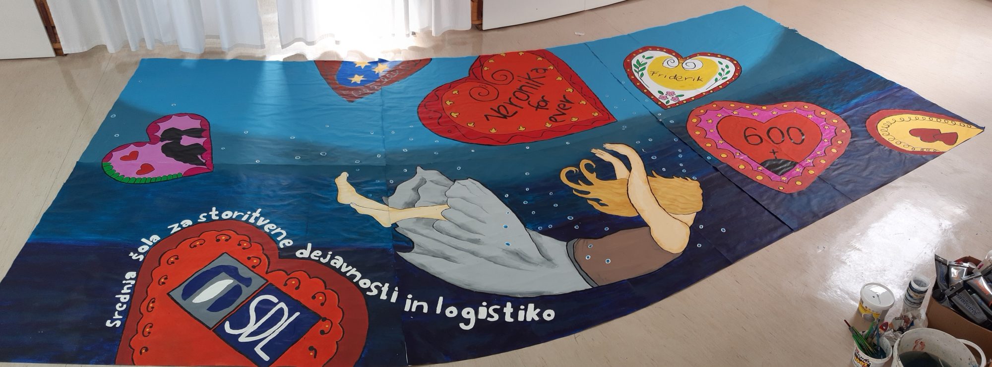 Poslikava plakatnega panoja Poslikava plakatnega panoja