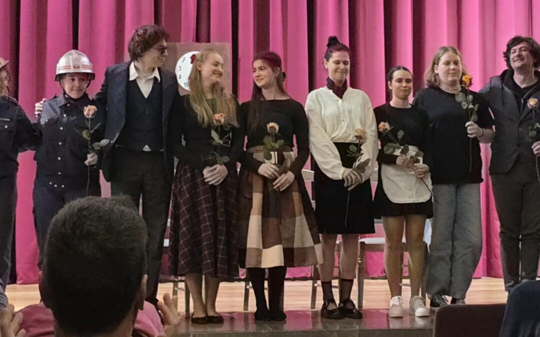Plešasta pevka v izvedbi dijakov Gimnazije