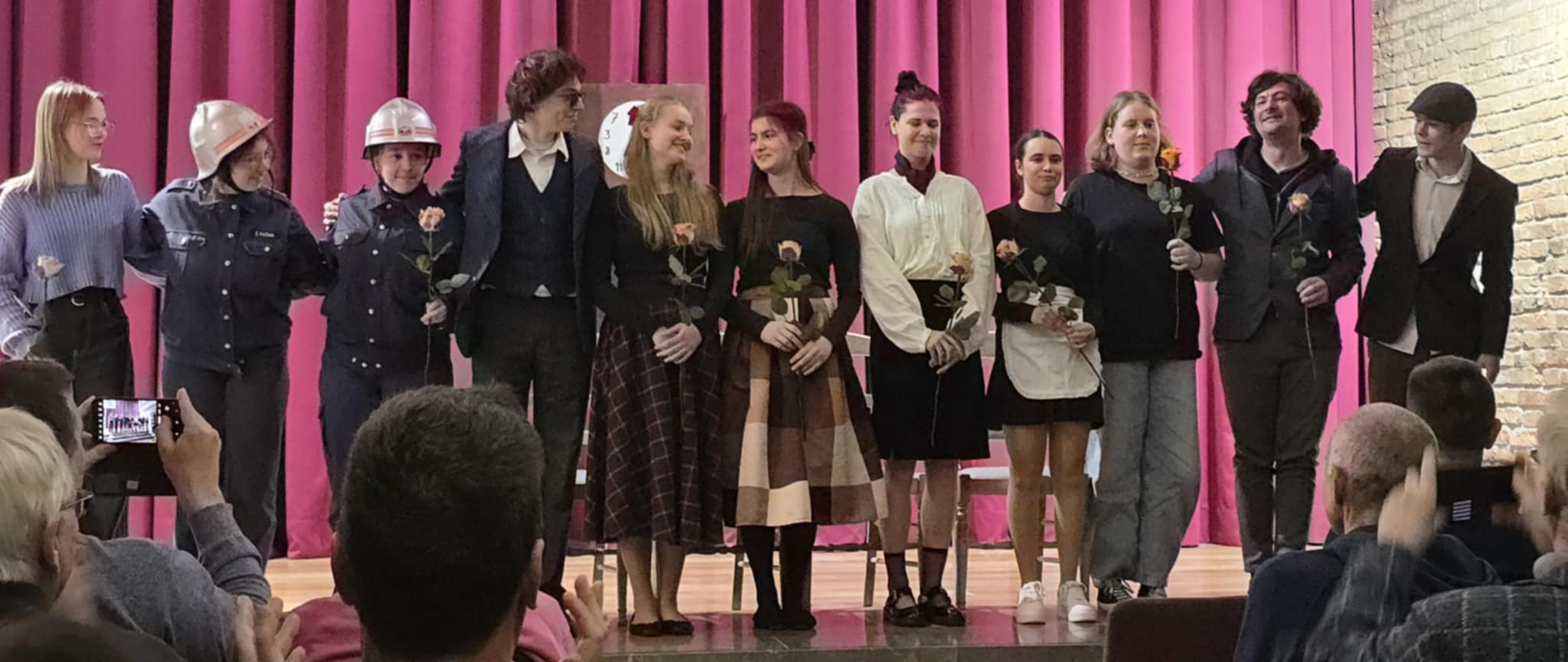 Plešasta pevka v izvedbi dijakov Gimnazije Plešasta pevka v izvedbi dijakov Gimnazije