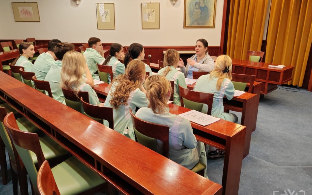 PREDAVANJE O VKLJUČITVI METODE MONTESSORI ZA STAREJŠE Z DEMENCO V DOMU SV. JOŽEF TUDI V NEGO IN OSKRBO