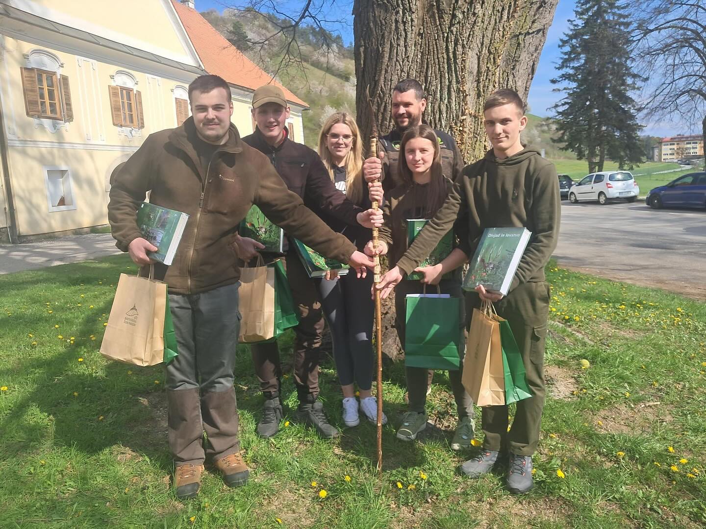 NAŠI DIJAKI DRŽAVNI PRVAKI V ZNANJU IZ LOVSTVA IN NARAVOVARSTVA