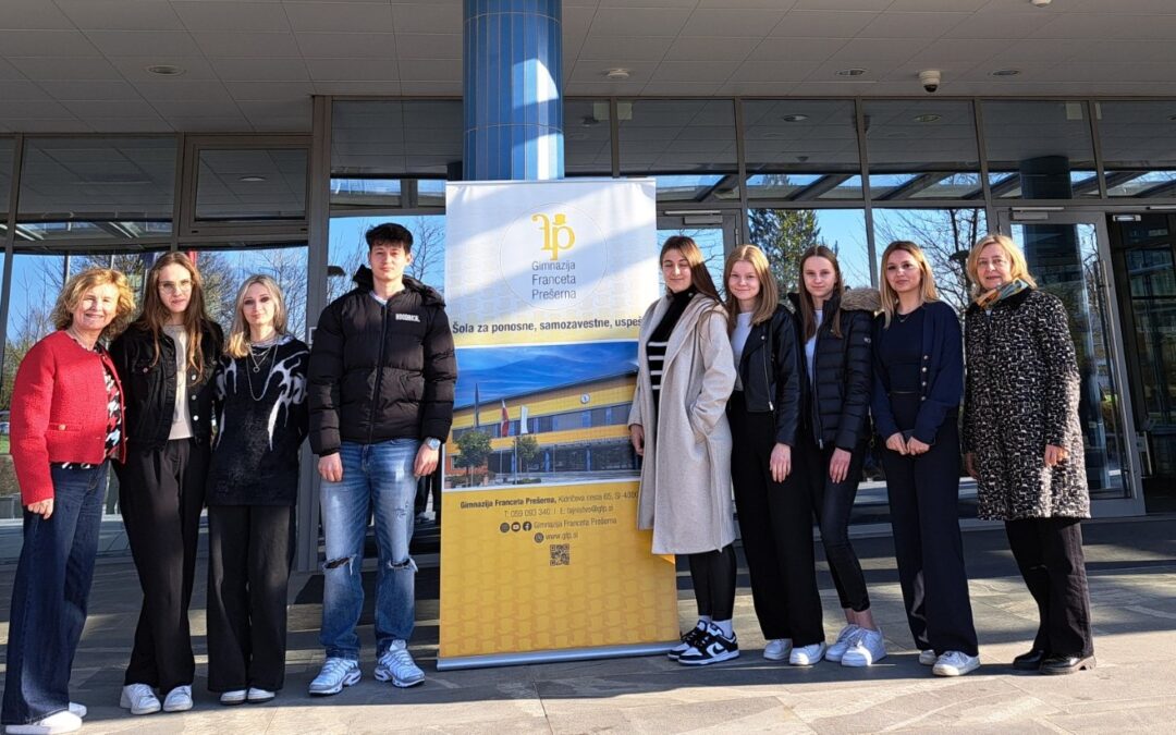 Nika Broz zlata na državnem tekmovanju v ekonomiji, štiri srebrna priznanja v znanju gospodarstva