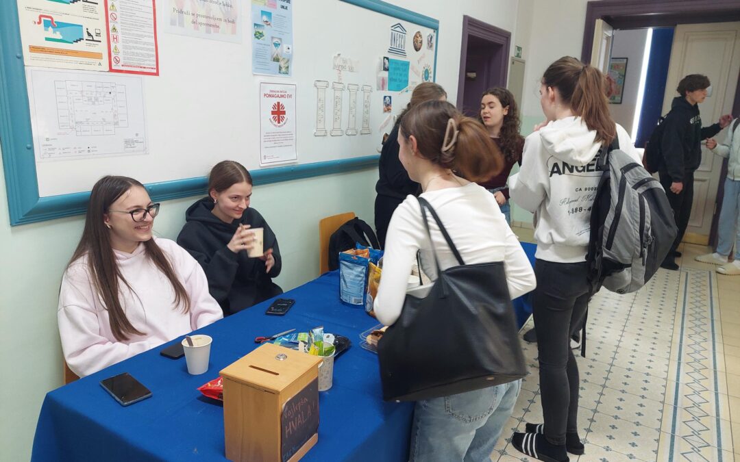 Uspešni humanitarni akciji za pomoč Evi in dobrobit živali