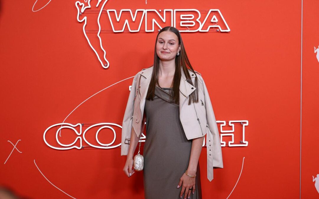 Naša dijakinja Ajša Sivka med elito v ženski ligi NBA