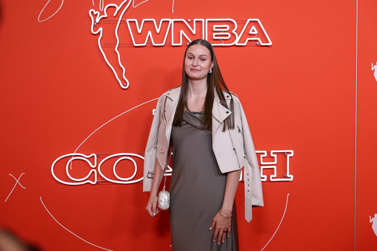 Naša dijakinja Ajša Sivka med elito v ženski ligi NBA