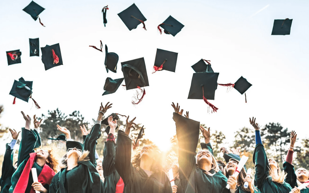 Maturitetni esej – začetek pouka za dijake od 1. do 3. letnika ob 11.25