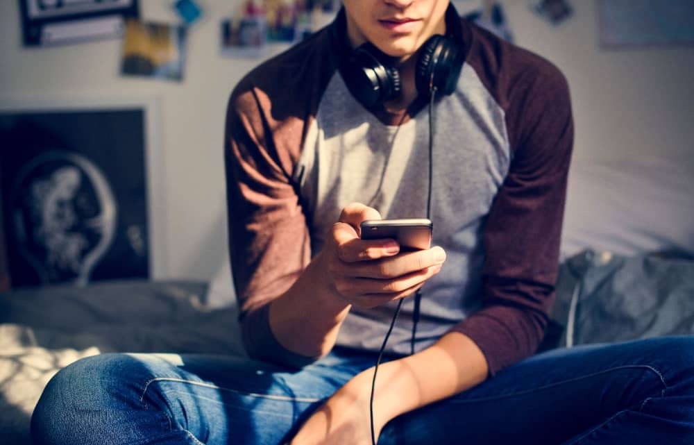 KDO TE POZNA BOLJE – TI ALI TVOJ ALGORITEM?