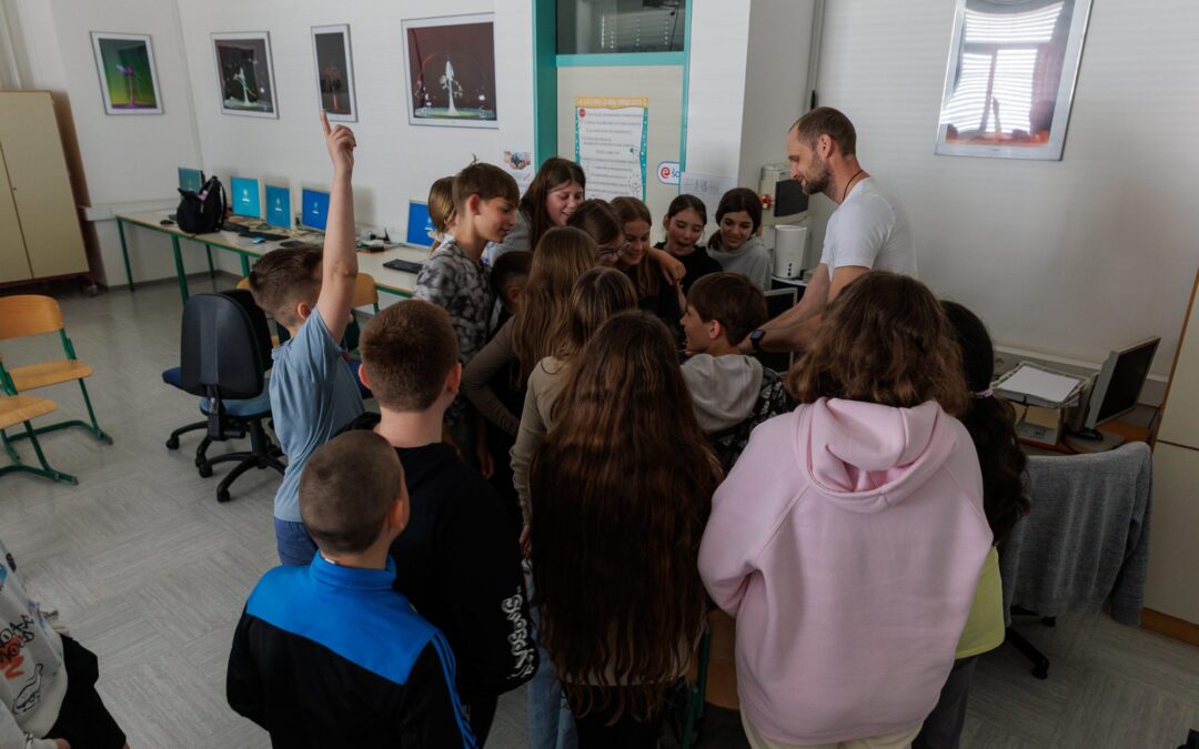 Računalniška delavnica na OŠ Hruševec
