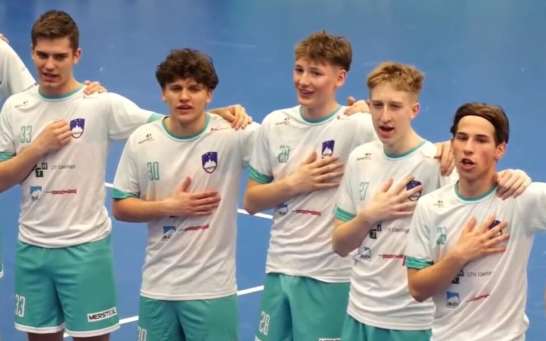 Na svetovnem prvenstvu so himno zapeli kar sami