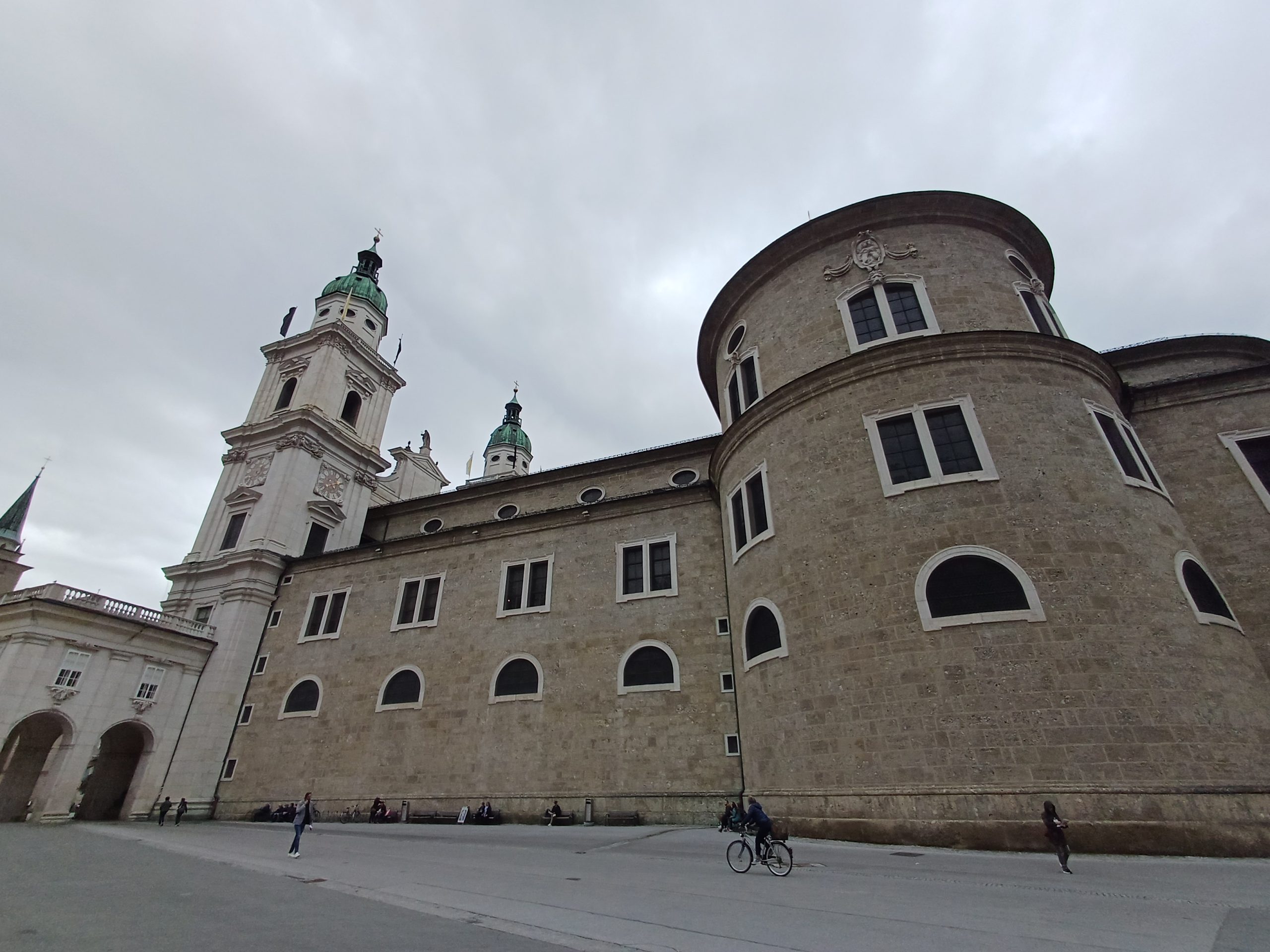Strokovna ekskurzija v Linz in Salzburg Strokovna ekskurzija v Linz in Salzburg
