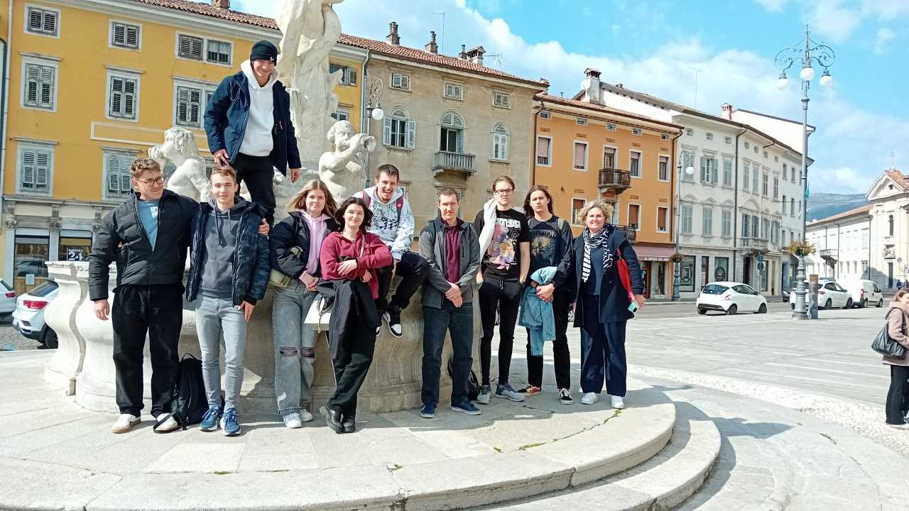 Študenti brez meja