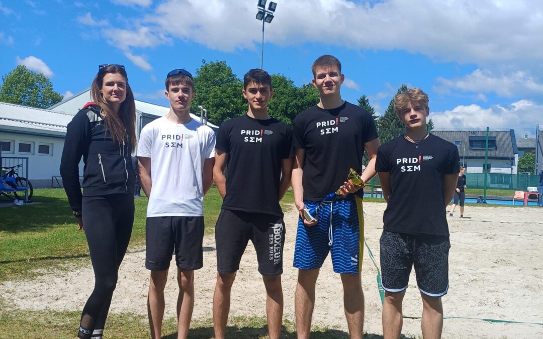 Odlično 2. mesto naših dijakov na področnem prvenstvu v odbojki na mivki
