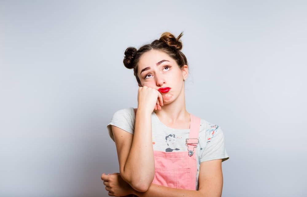 ZAKAJ JE DOLGČAS POMEMBEN (IN ZAKAJ GA NE BI SMELI TAKOJ PREGNATI)?