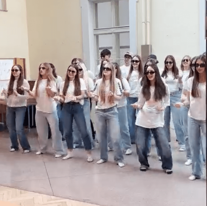 Teden umetnosti v šoli in vrtcu 2025