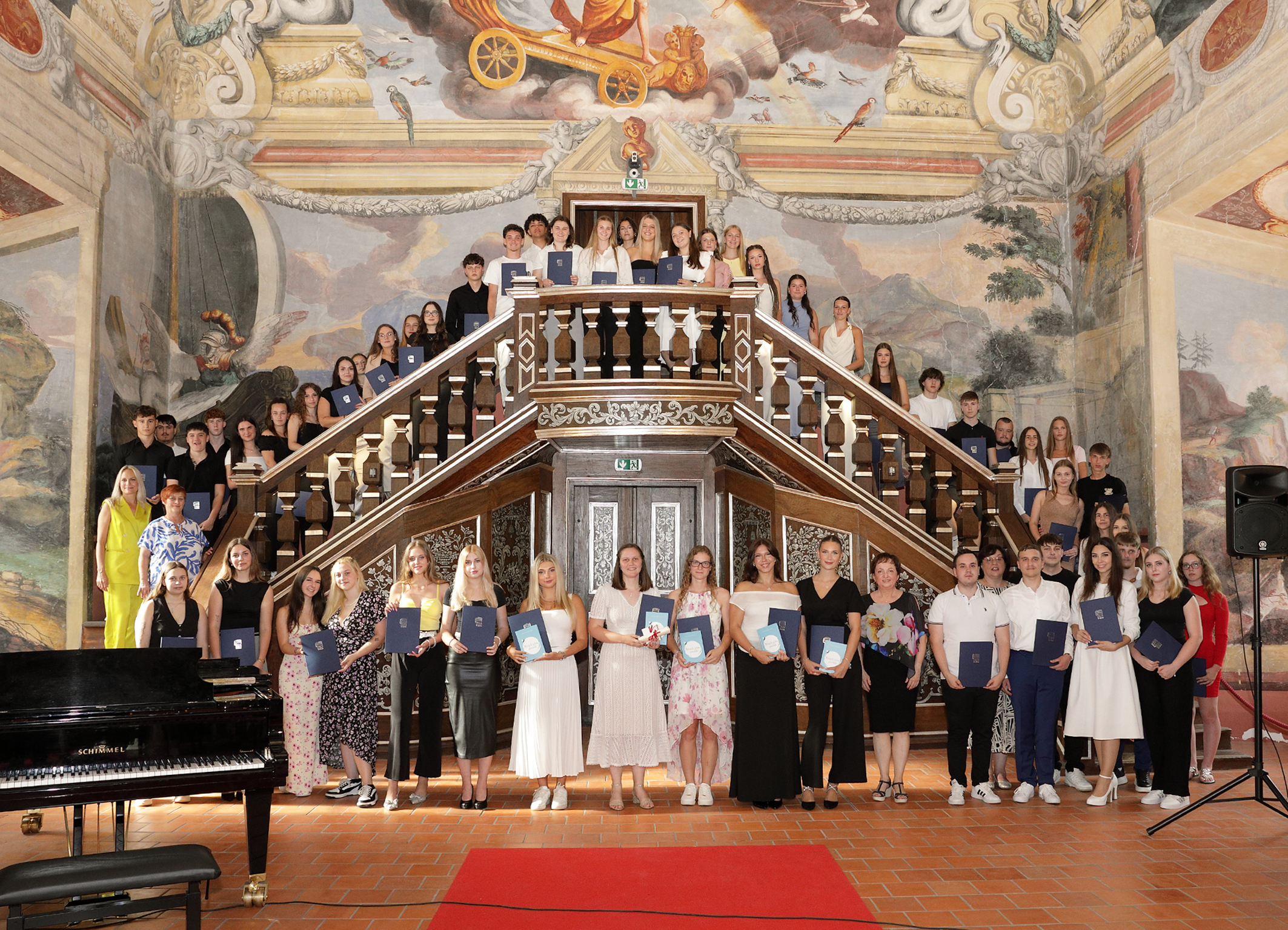 SVEČANA PODELITEV MATURITETNIH SPRIČEVAL NA SIC BREŽICE SVEČANA PODELITEV MATURITETNIH SPRIČEVAL NA SIC BREŽICE