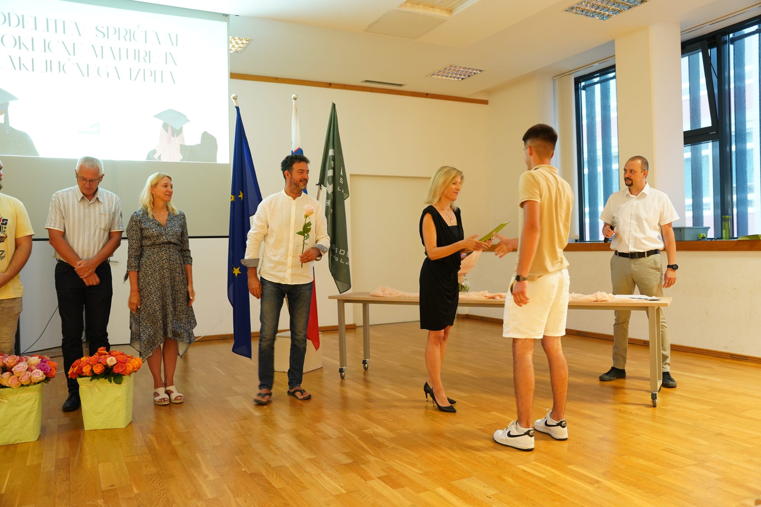 Podelitev zaključnih spričeval Podelitev zaključnih spričeval