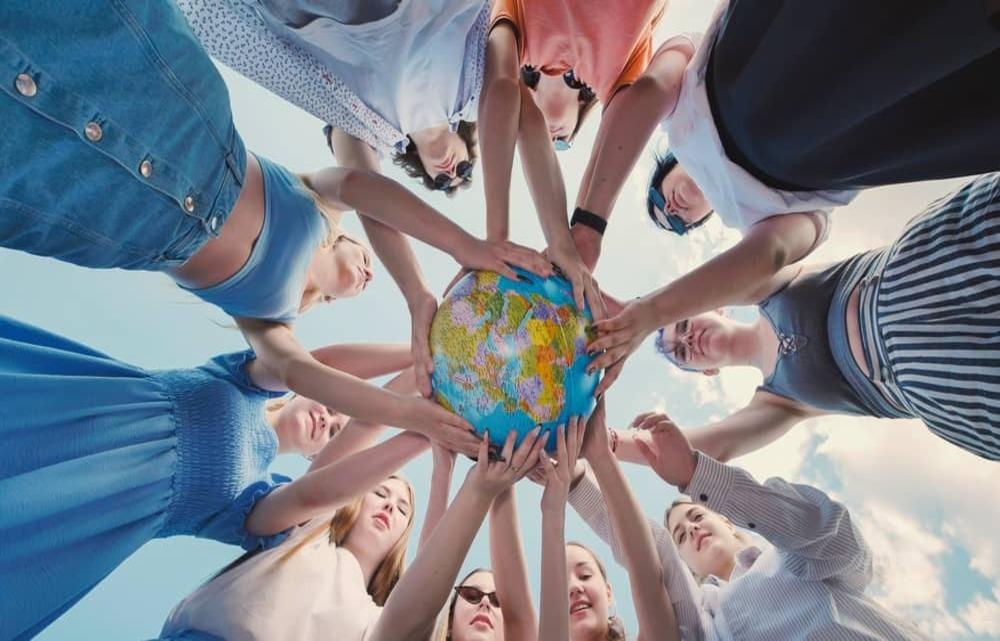 MLADI IN PODNEBNE SPREMEMBE: KAJ LAHKO NAREDIŠ TI?