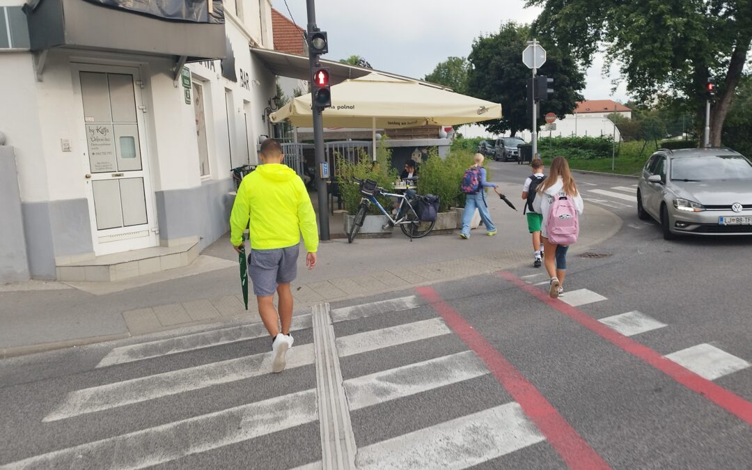 Z roko v roki v prvi šolski dan
