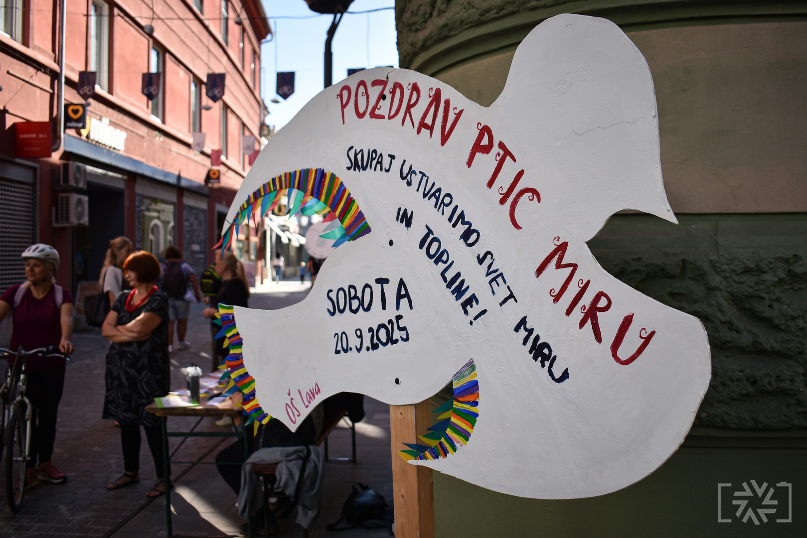 POZDRAV PTIC MIRU – OSREDNJA PRIREDITEV