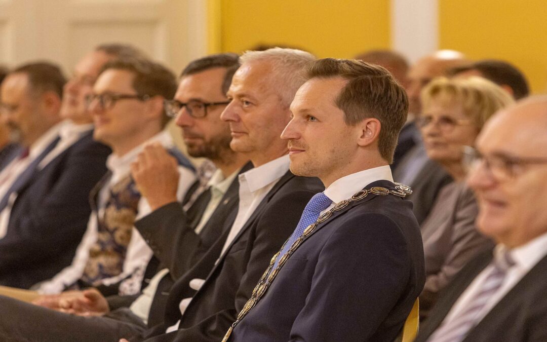 Priznanje in knjiga za najuspešnejše srednješolce generacije 2024/25